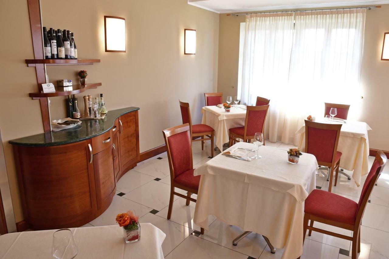 Albergo Ristorante San Marco Carmagnola Exterior foto